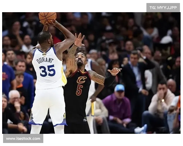 三分球革命:NBA赛场上三分球的崛起与影响力分析 三分球革命:NBA赛场上三分球的崛起与影响力分析
